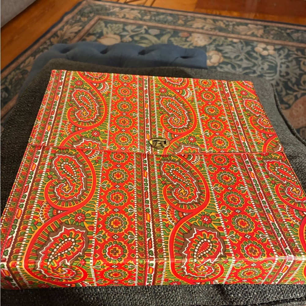 Record case Red Green Orange with Handle & Latch